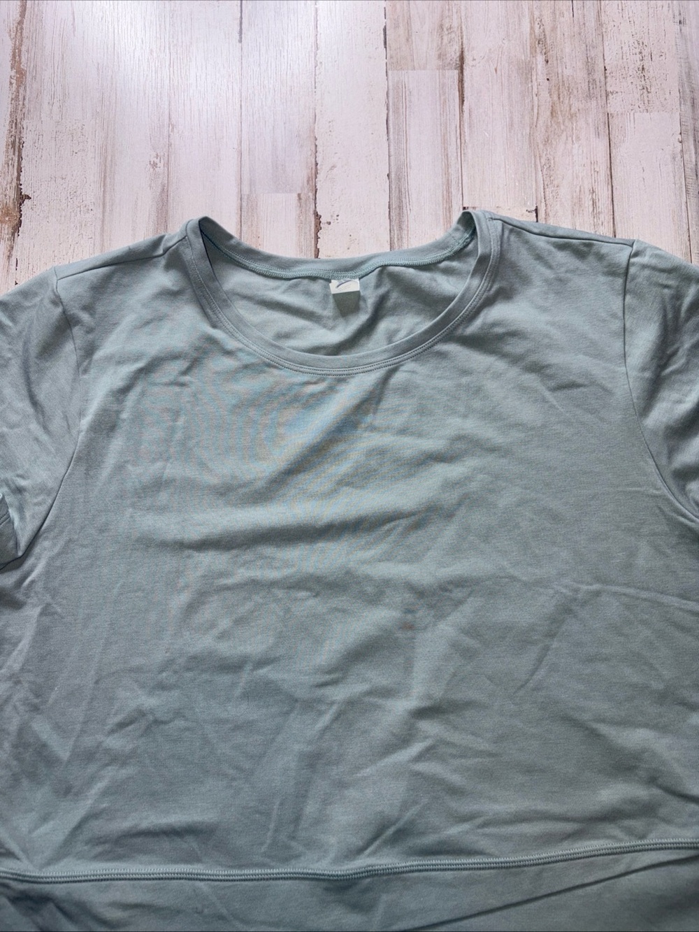 Old Navy PowerChill Cropped Cross Front T-Shirt 3X Osage Green Stretch Top Tee - Picture 5 of 11